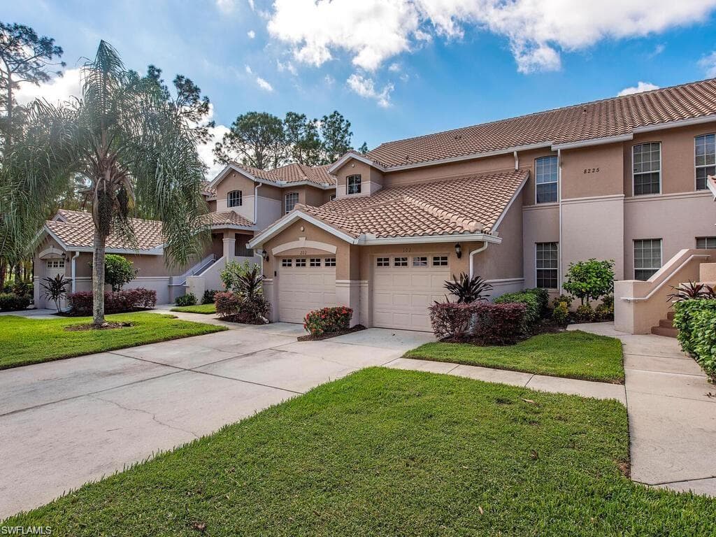 8225 Danbury Blvd #1-102, Naples