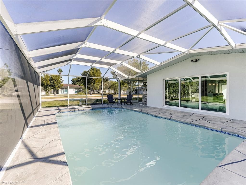 5302 Cortez Ct, Cape Coral, photo 2