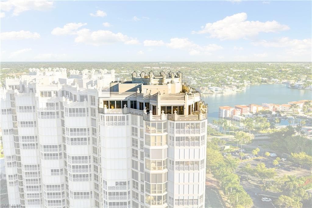 4021 Gulf Shore Blvd #11, Brittany