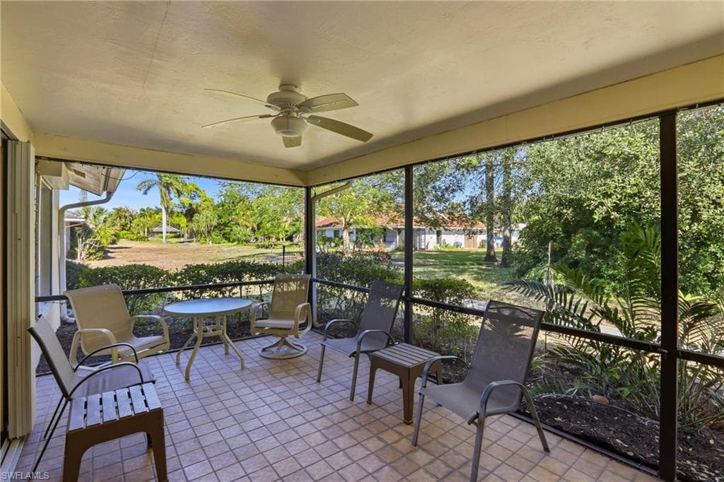 142 Old Tamiami Trl, Naples, photo 3