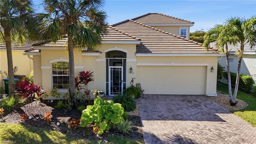 2452 Blackburn Cir, Cape Coral