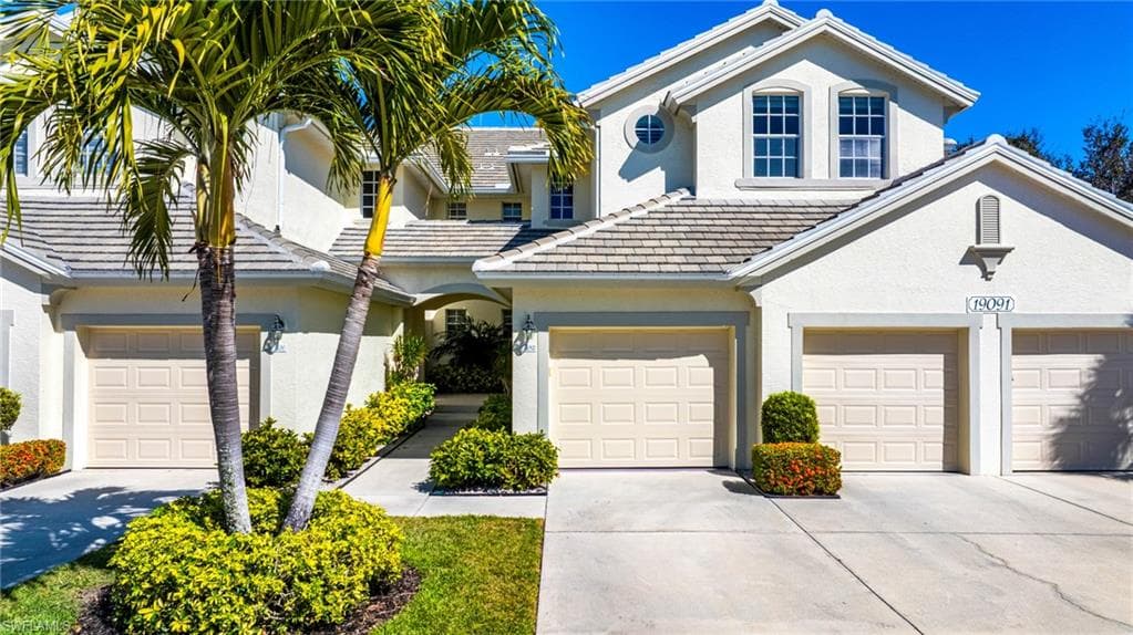 19091 Ridgepoint Dr #202, Estero