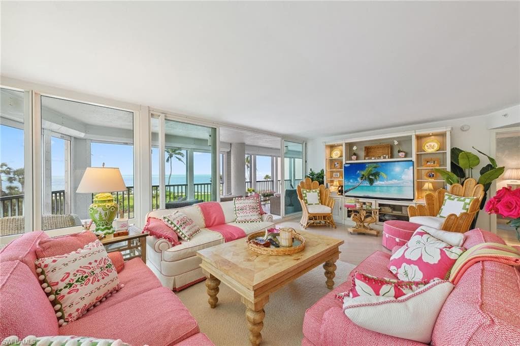 4651 Gulf Shore Blvd #101, Naples, photo 2