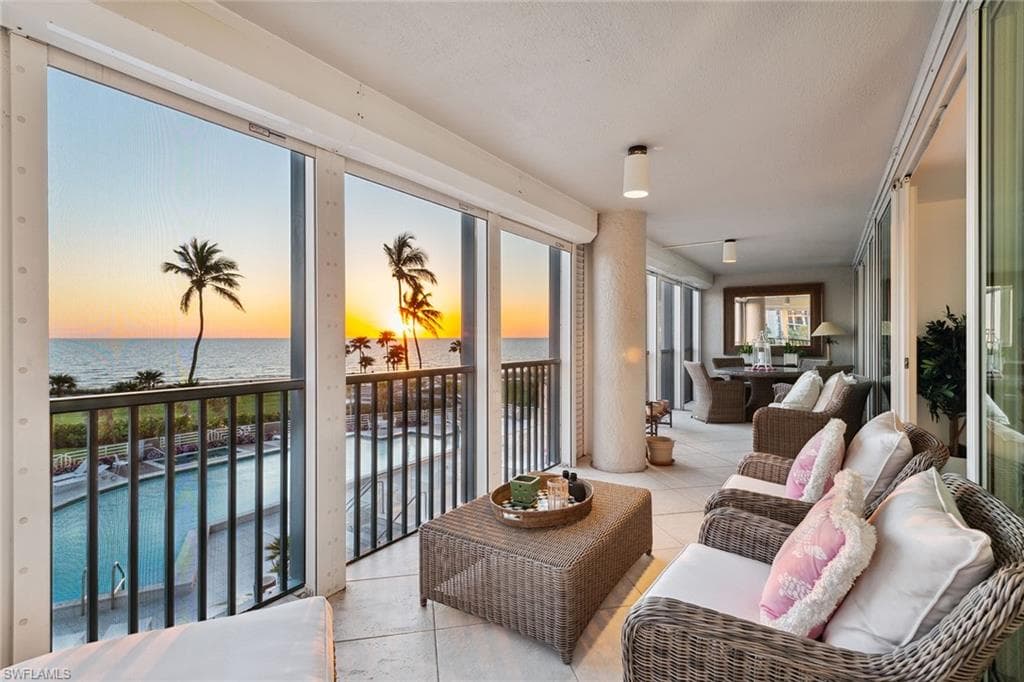 4651 Gulf Shore Blvd #101, Naples