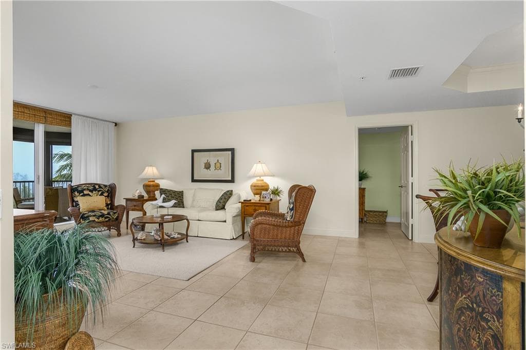 7225 Pelican Bay Blvd #402, Naples, photo 3