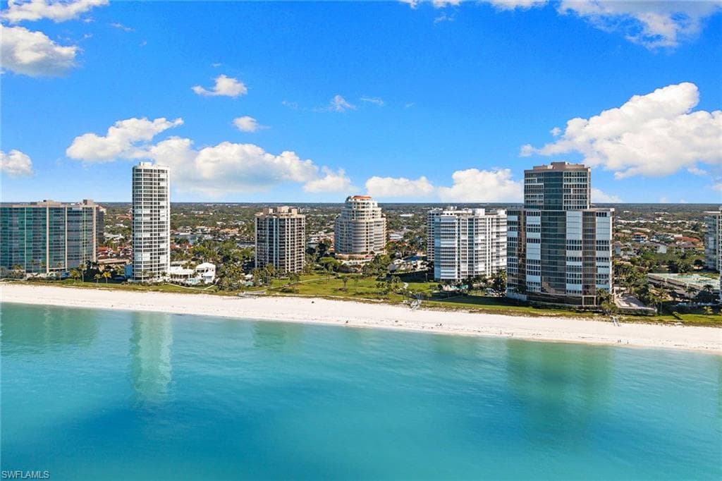4501 Gulf Shore Blvd #405, Naples