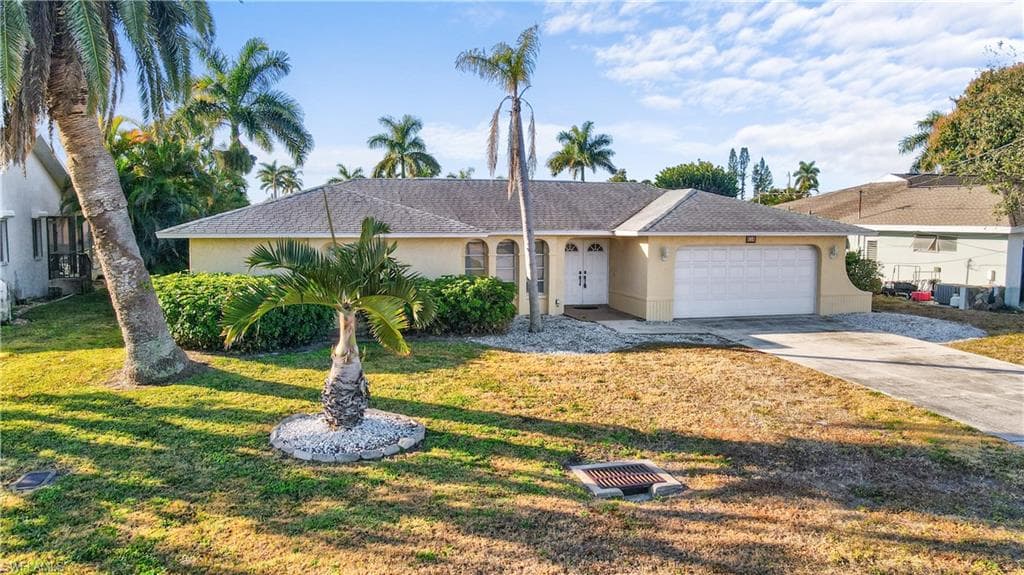 818 Monticello Ct, Cape Coral, photo 2