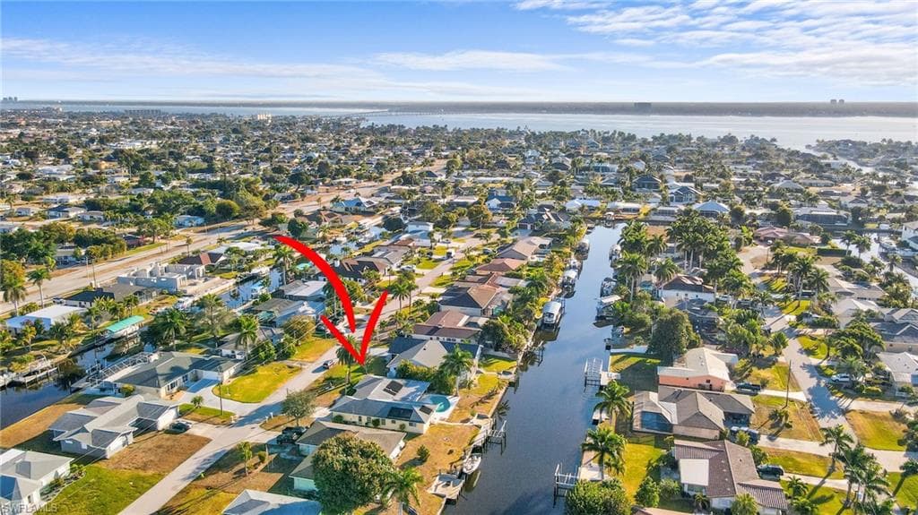 818 Monticello Ct, Cape Coral