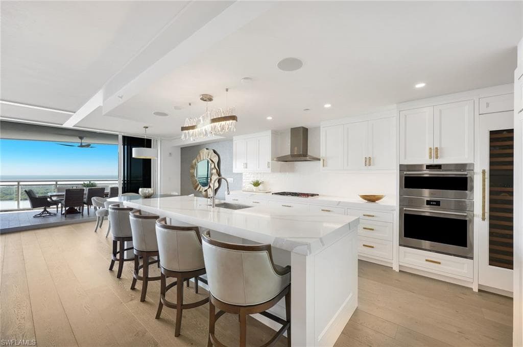 Kalea Bay Tower 300, Naples: Condominium sold by Mindy Dolle