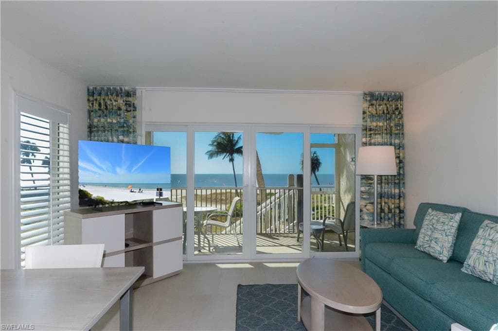 2255 Gulf Dr #121, Sanibel