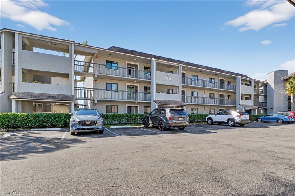 5773 Gage Ln #b-101, Naples, photo 2