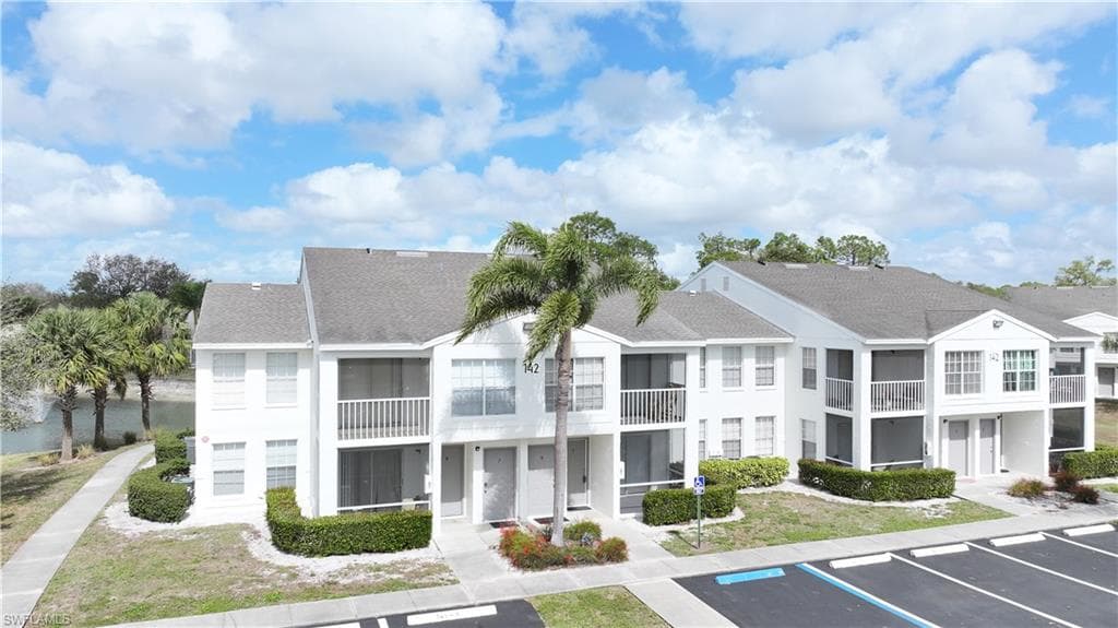 142 Santa Clara Dr #5, Naples