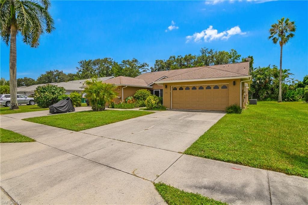 494 Saint Andrews Blvd #14, Naples, photo 2