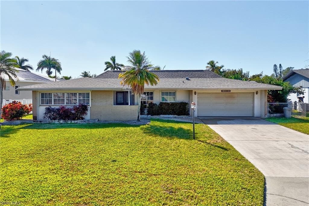 2306 15th Ter, Cape Coral