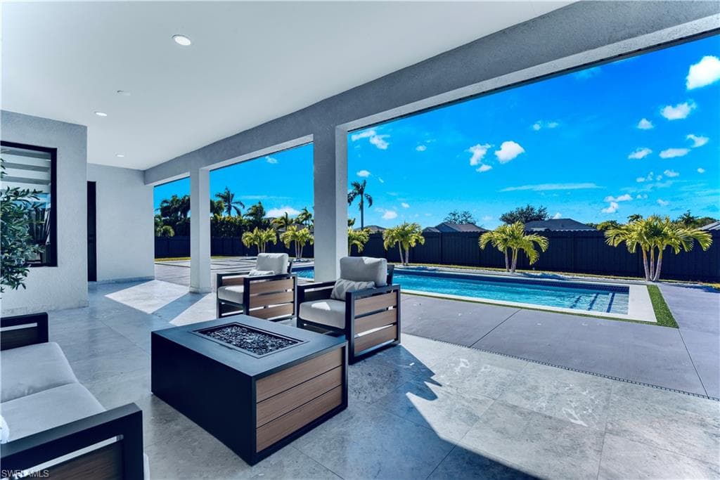 18 Nelson Rd, Cape Coral, photo 3