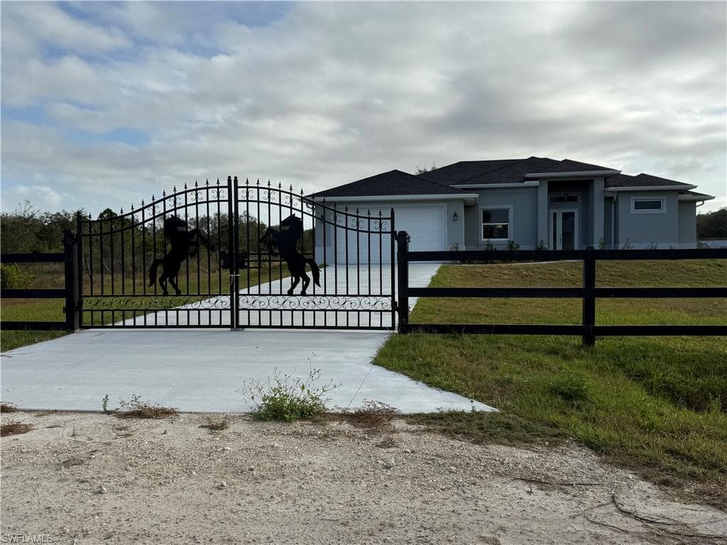 665 Olivo St, Clewiston, photo 2