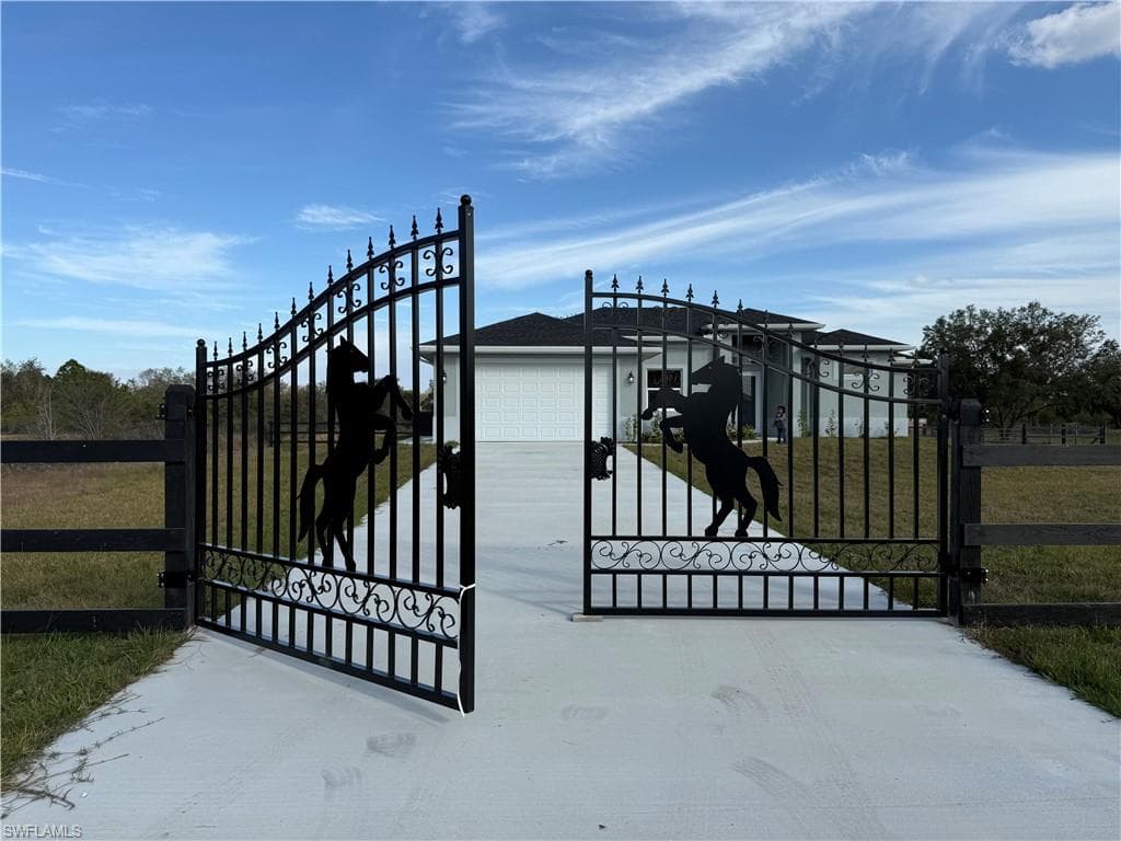 665 Olivo St, Clewiston, photo 3
