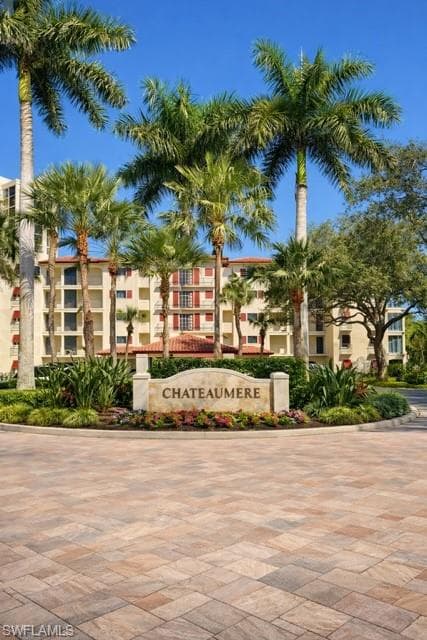 6040 Pelican Bay Blvd #d101, Naples