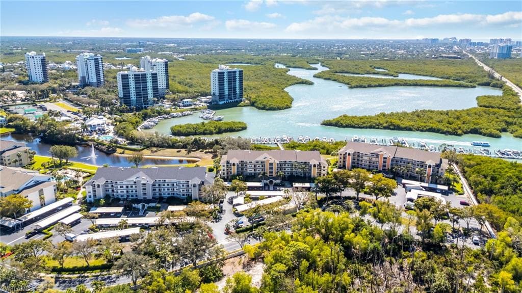 320 Horse Creek Dr #308, Naples