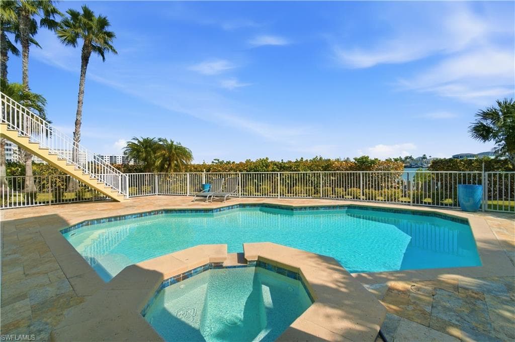 195 San Mateo Dr, Bonita Springs, photo 2