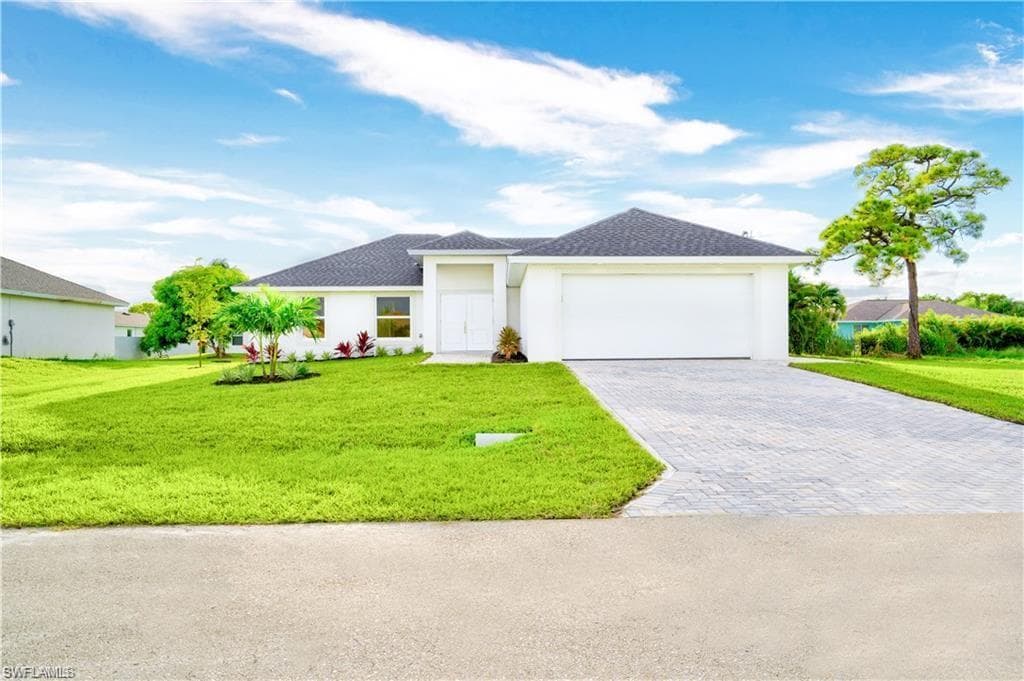 4610 9th Pl, Cape Coral
