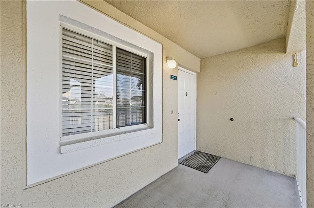 7760 Emerald Cir #s202, Naples, photo 3