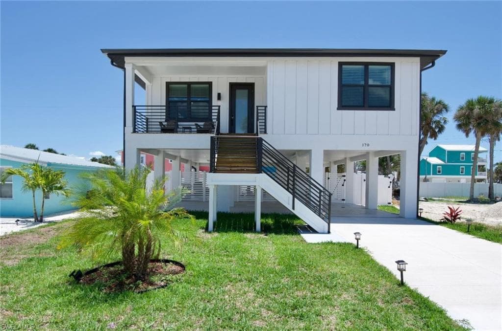 170 Washington Ave, Fort Myers Beach