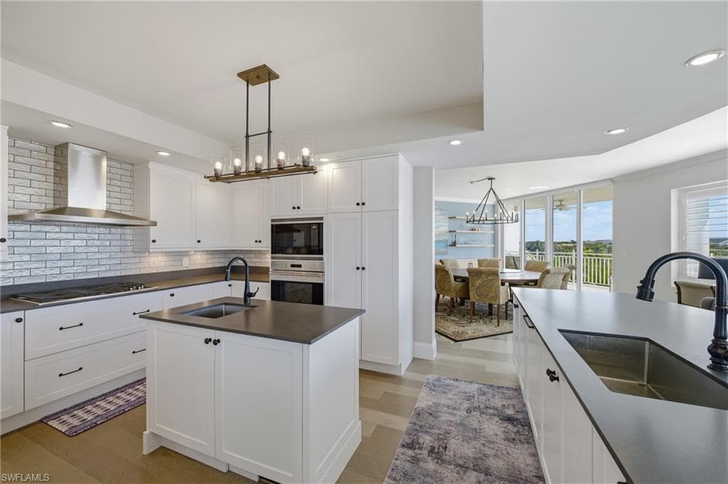 13665 Vanderbilt Dr #501, Naples, photo 2