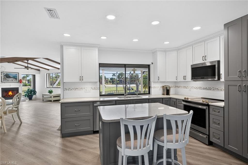 1312 Par View Dr, Sanibel