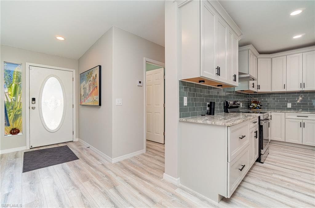 17561 Canal Cove Ct, Fort Myers Beach, photo 3