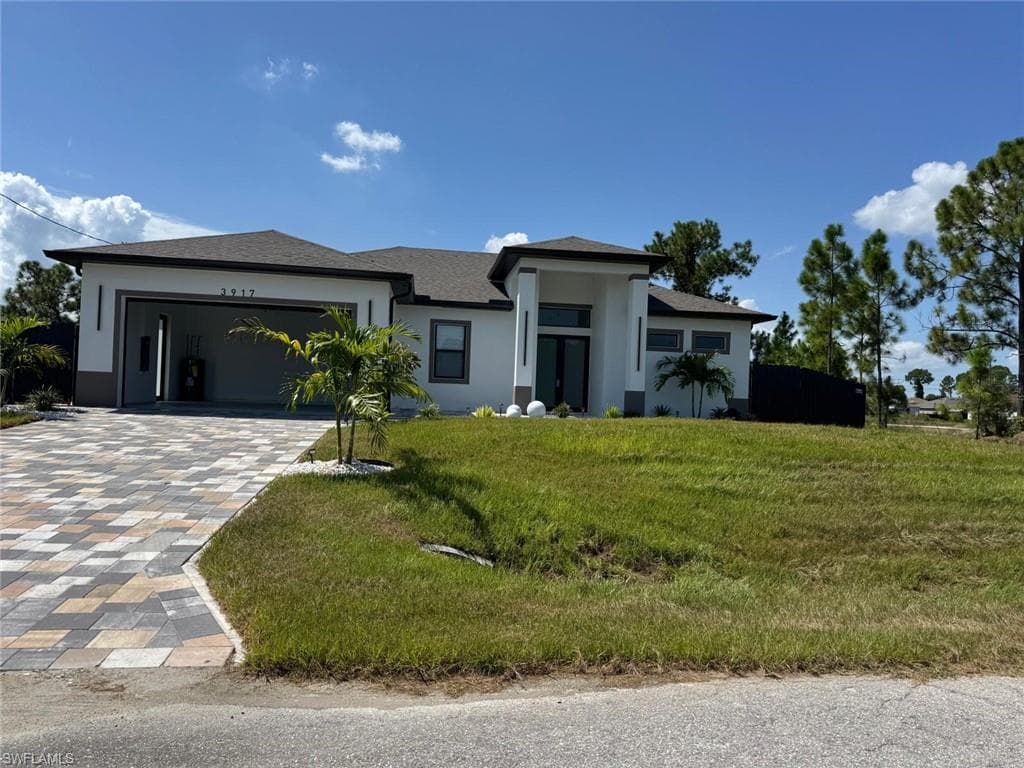 3917 33rd St, Lehigh Acres, photo 2