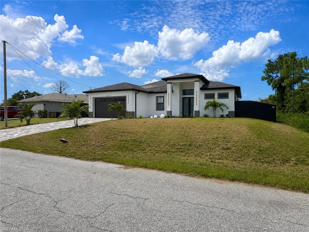 3917 33rd St, Lehigh Acres