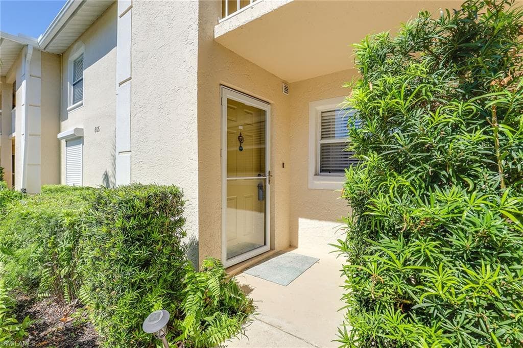 605 Squire Cir #103, Naples, photo 2