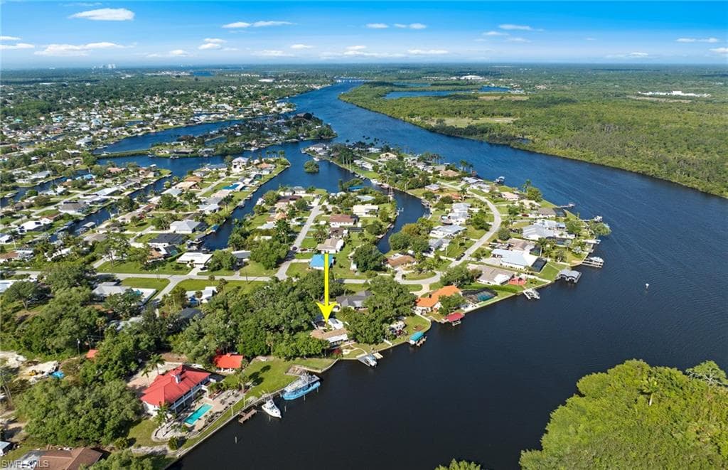 13782 River Forest Dr, Fort Myers, photo 2