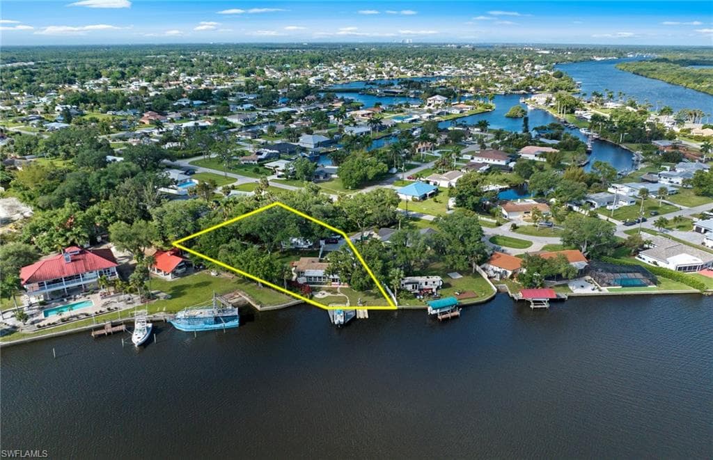 13782 River Forest Dr, Fort Myers, photo 3