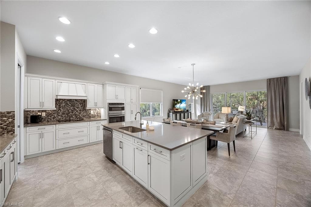 7825 Hawthorne Dr #2103, Naples, photo 3