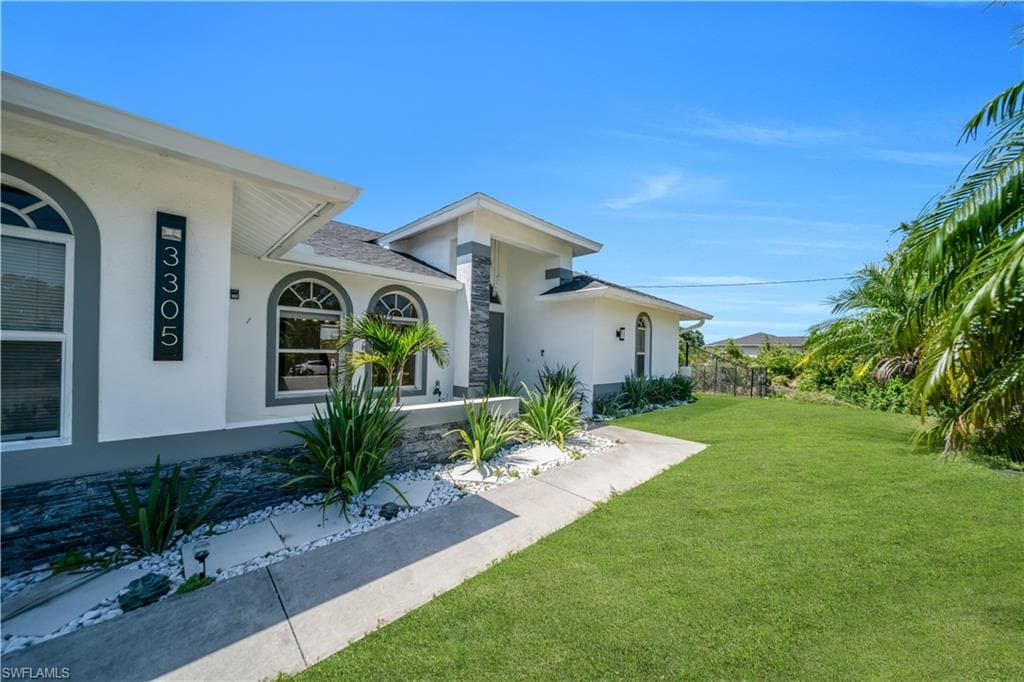 3305 5th St, Lehigh Acres, photo 2