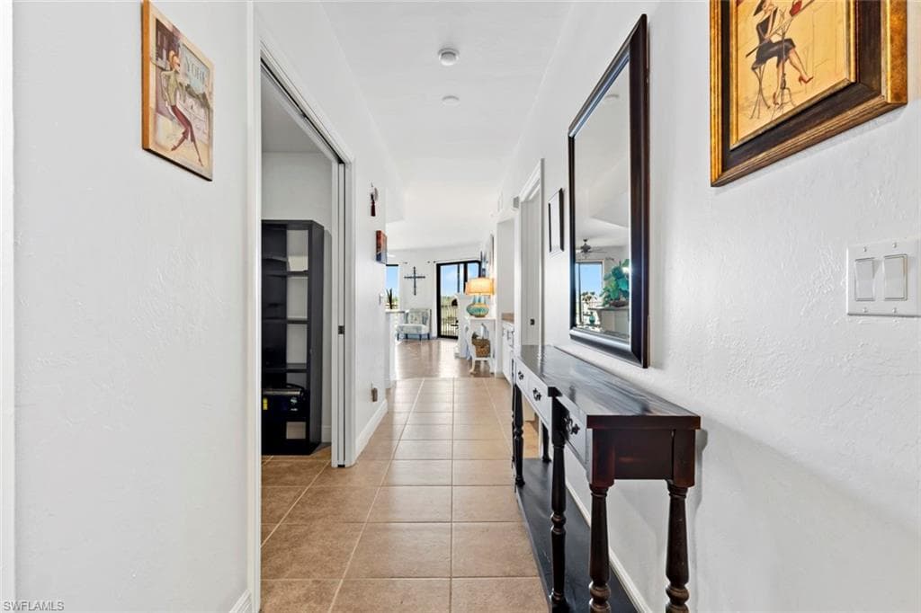 5706 Cape Harbour Dr #211, Cape Coral, photo 2