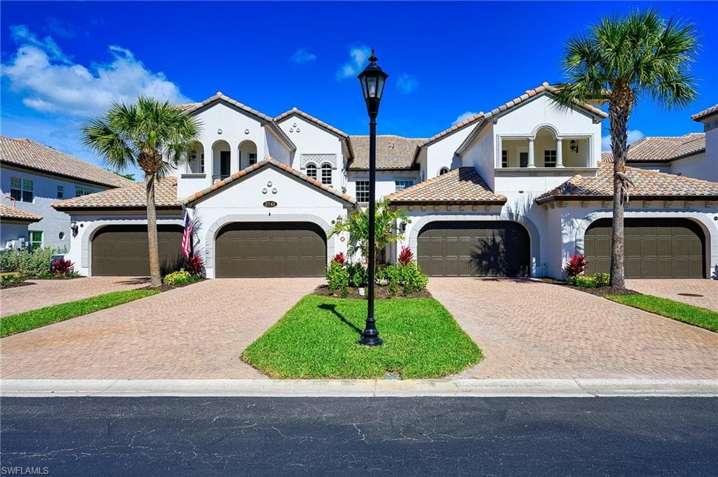 3745 Montreux Ln #3-202, Naples