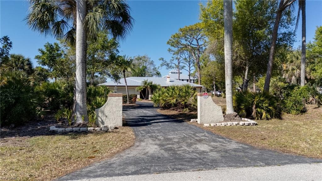 3739 Liberty Sq, Fort Myers, photo 3