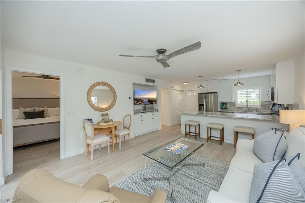 746 Eagle Creek Dr #101, Naples, photo 2