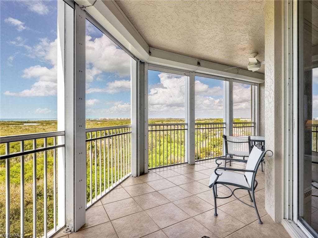 1001 Arbor Lake Dr #707, Naples
