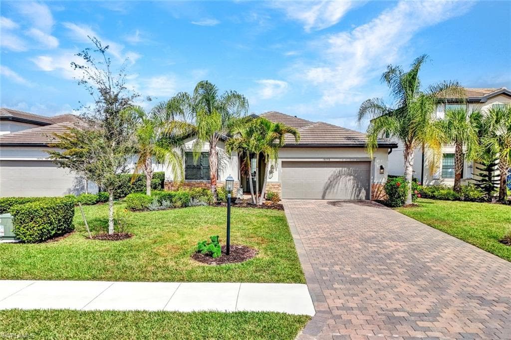 18298 Ridgeline Dr, Estero
