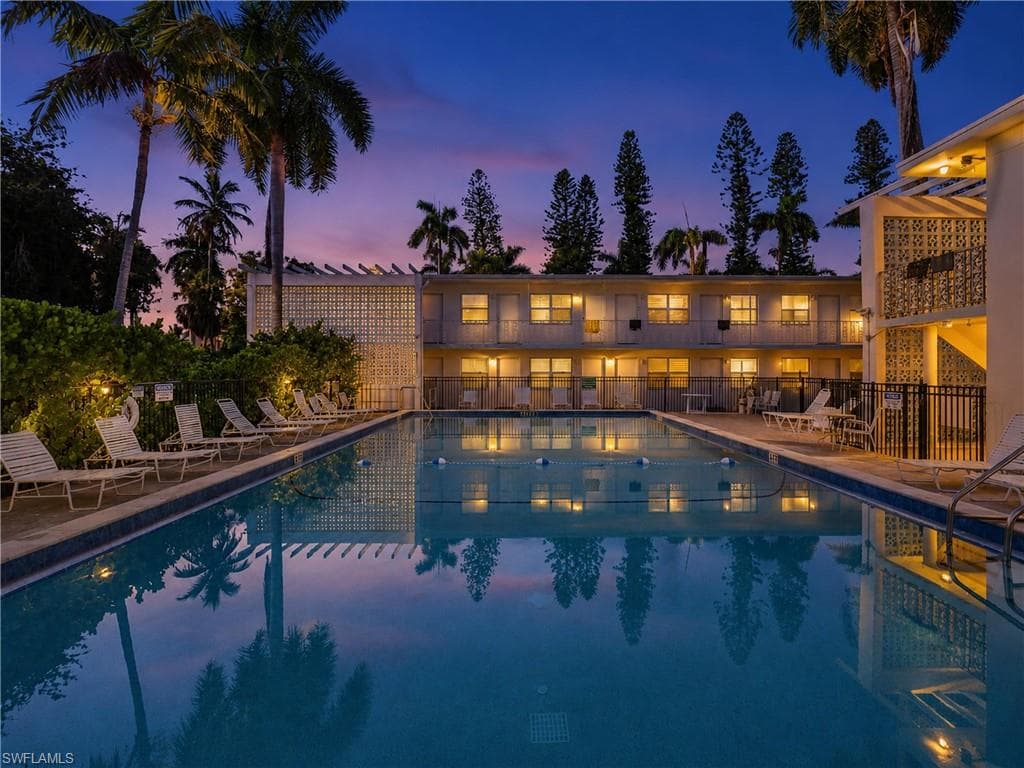 1295 Gulf Shore Blvd #134, Naples, photo 2