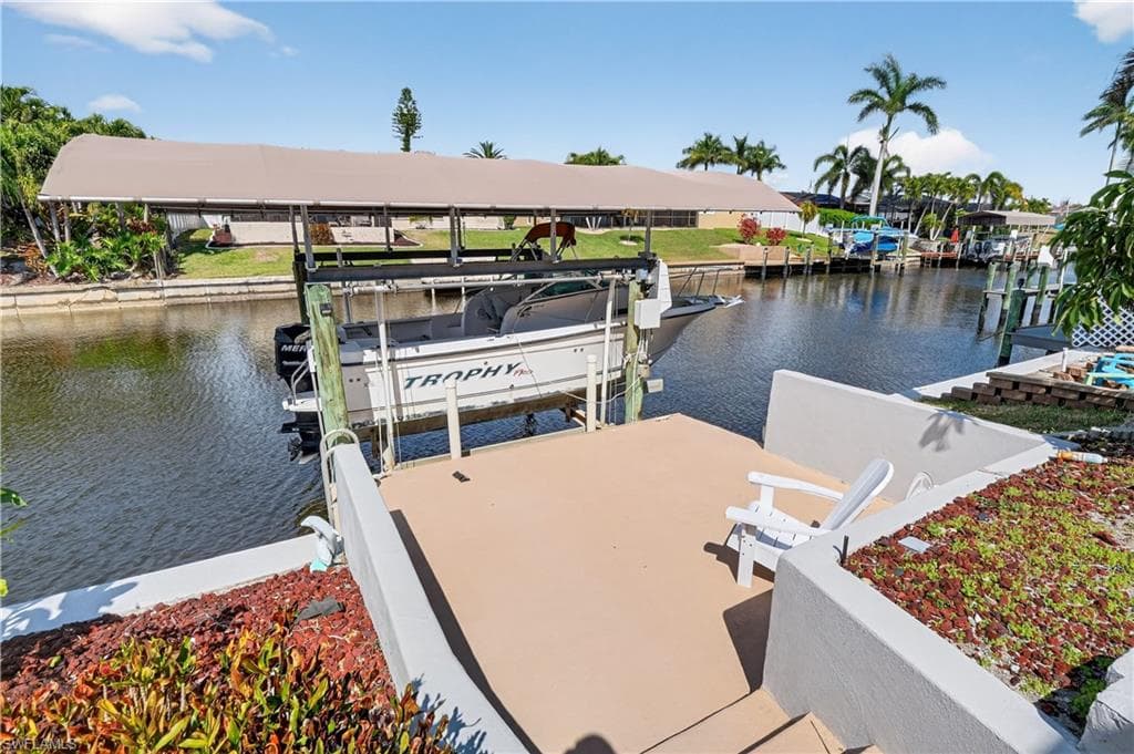 1305 29th Ter, Cape Coral, photo 2