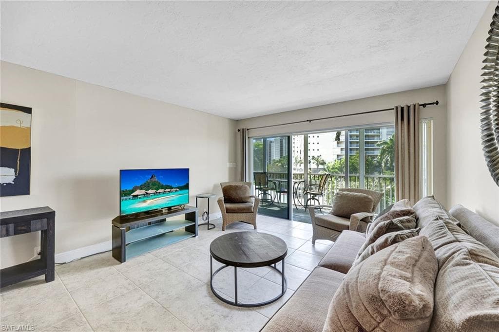 1 Bluebill Ave #409, Naples, photo 2