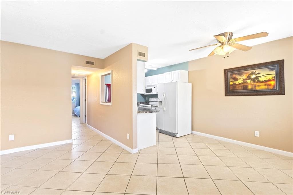 4629 Bayshore Dr #j3, Naples