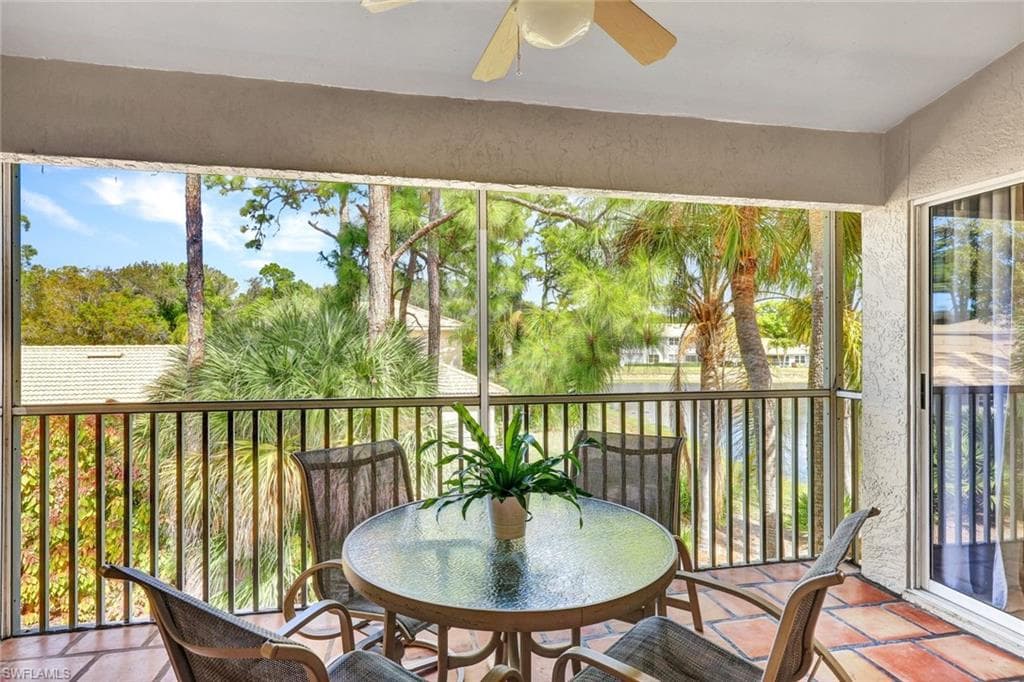 314 Emerald Bay Cir #i5, Naples, photo 2
