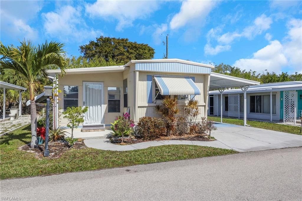 143 Moorhead Mnr #143, Naples
