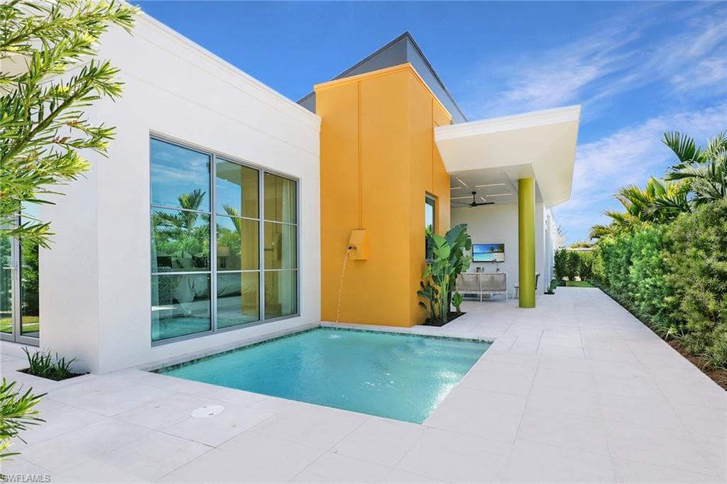3724 Grove Cir, Naples, photo 3